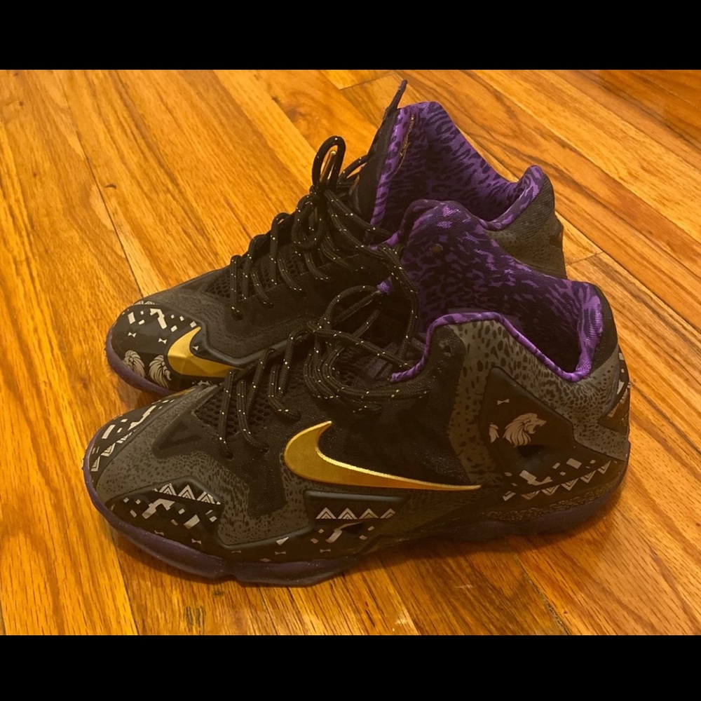 Lebron 11 Sneakers